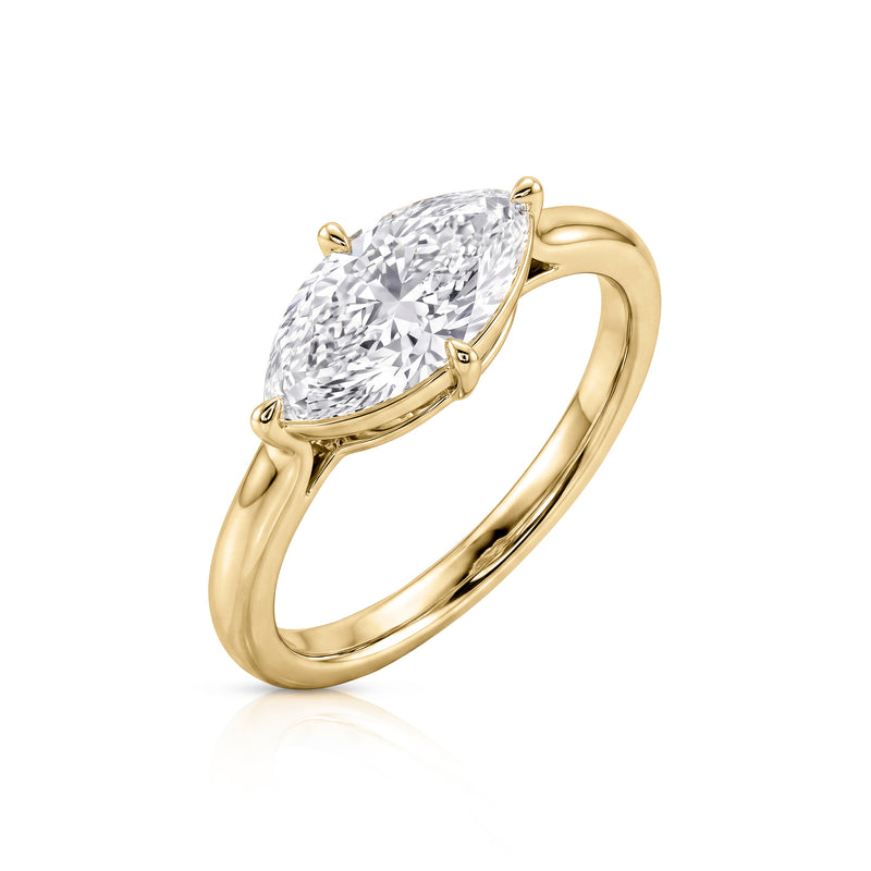 Bianca ring in 14K gold with a marquise-cut lab-grown diamond