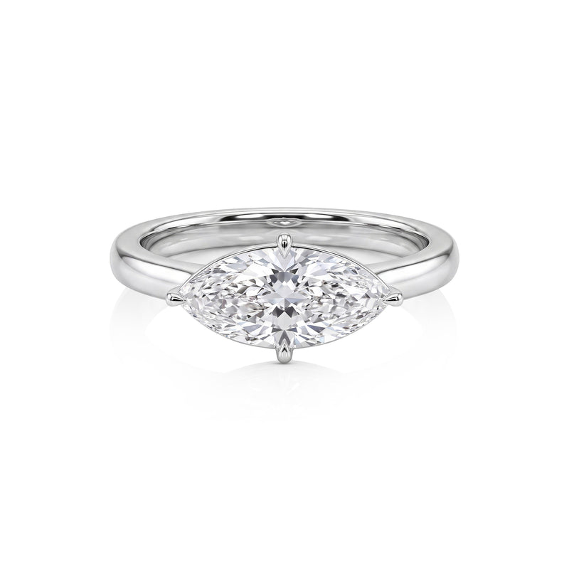 Bianca ring in 14K gold with a marquise-cut lab-grown diamond