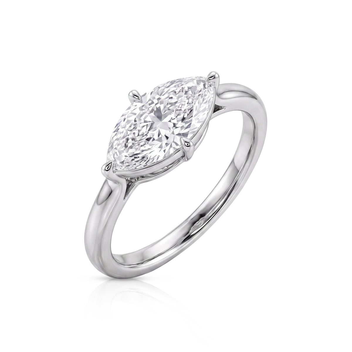 Bianca ring in 14K gold with a marquise-cut lab-grown diamond