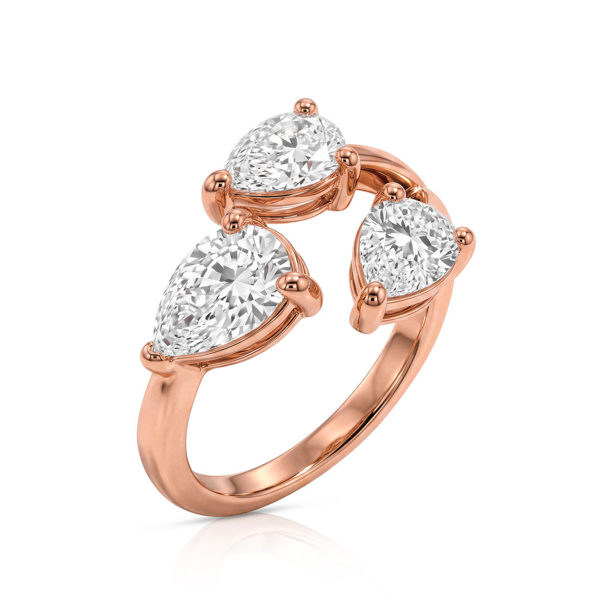 Solene ring in 14K gold with a pear-cut lab-grown diamond