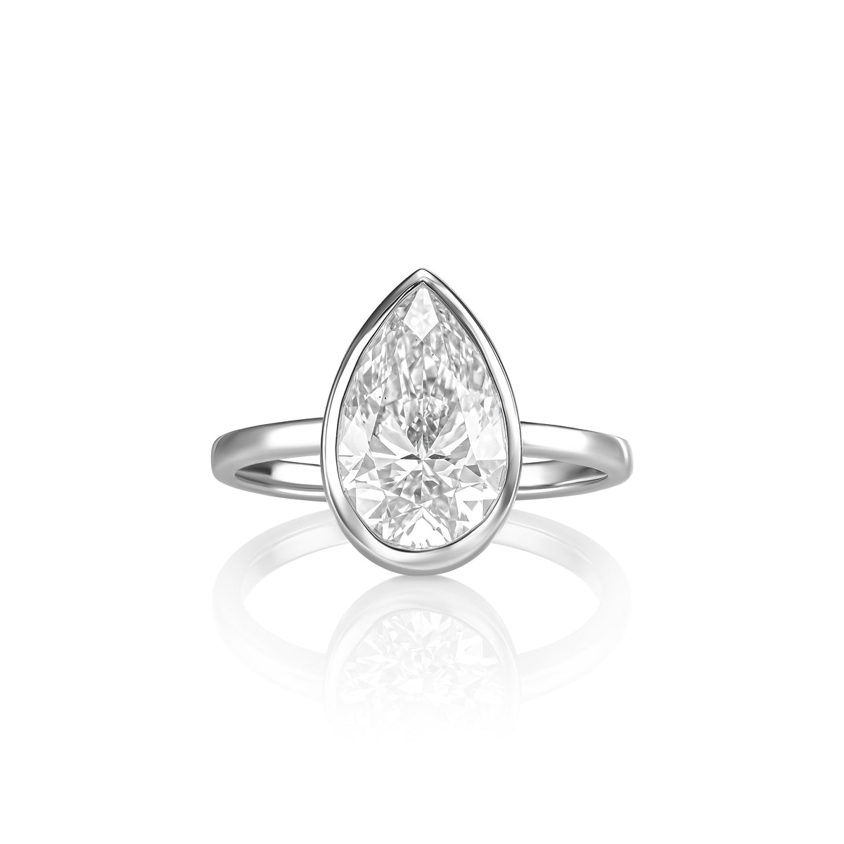 Estelle ring in 14K white gold with a pear-cut lab-grown diamond