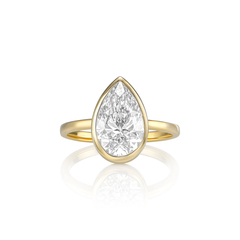 Estelle ring in 14K yellow gold with a pear-cut lab-grown diamond
