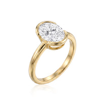 Esme ring in 14K gold with an oval-cut lab-grown diamond