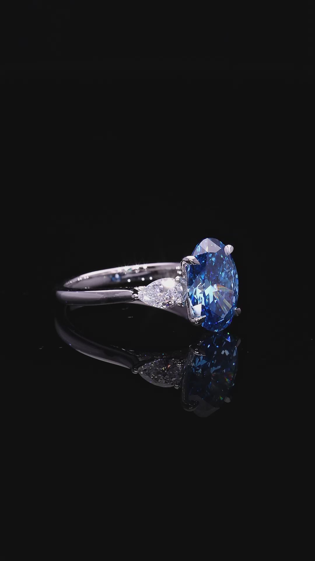 Nadine — Oval Ring — 360
